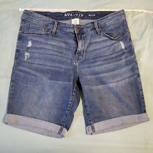 Ava & Viv 18w Bermuda shorts